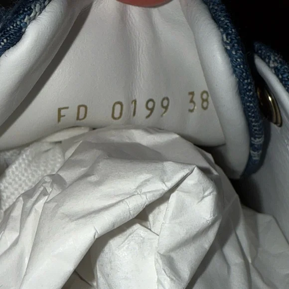 Louis Vuitton Bleu Jeans Time Out Sneaker - Picture 5 of 6